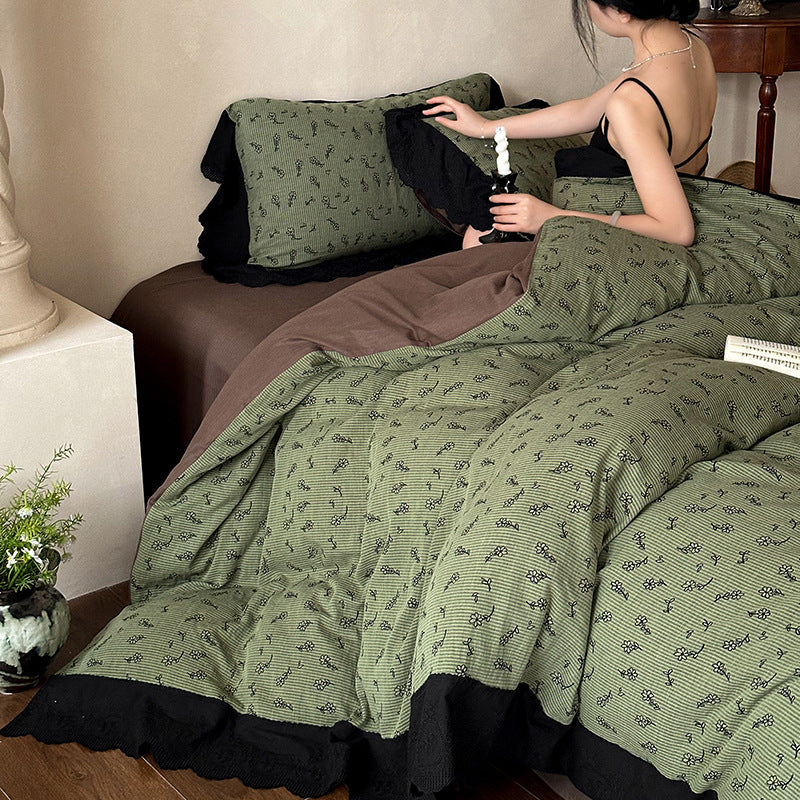 Bedding Set Cotton Jacquard Reversible & Lightly Quilted 4-Piece