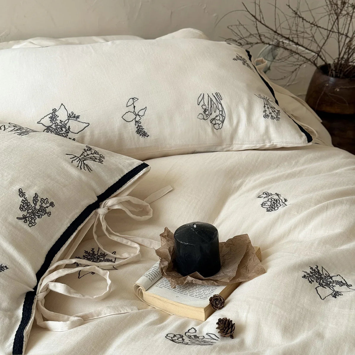 Bedding Set Cotton-Linen Blend Floral Embroidery