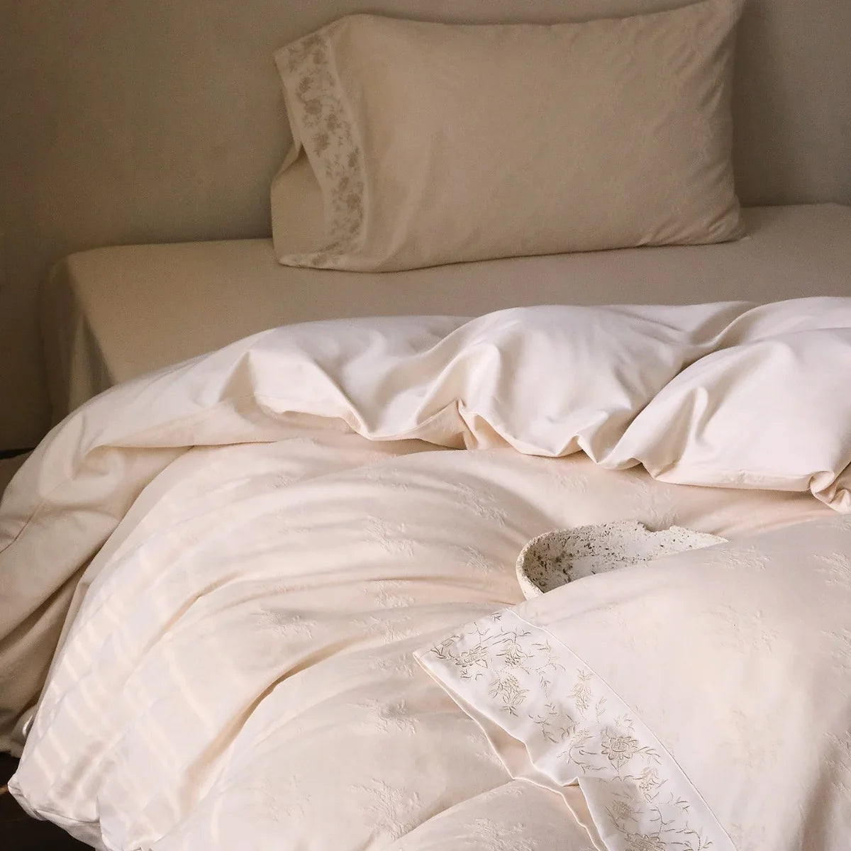 Bedding Set Cotton Satin Floral Jacquard Embroidered Edges