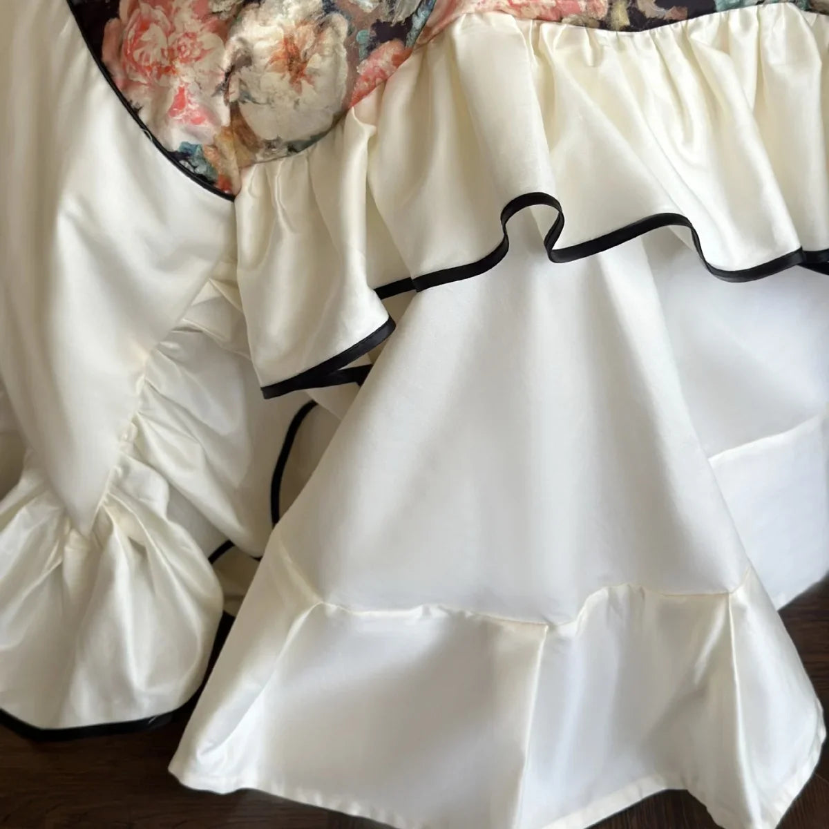 Bedding Set Cotton Satin Vintage Floral Ruffles & Black Piping