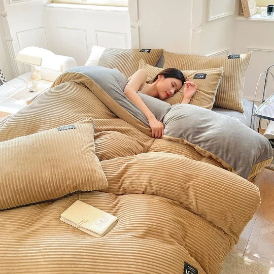 Bedding Set Double-Sided Plush 4-Piece Year-Round Comfort