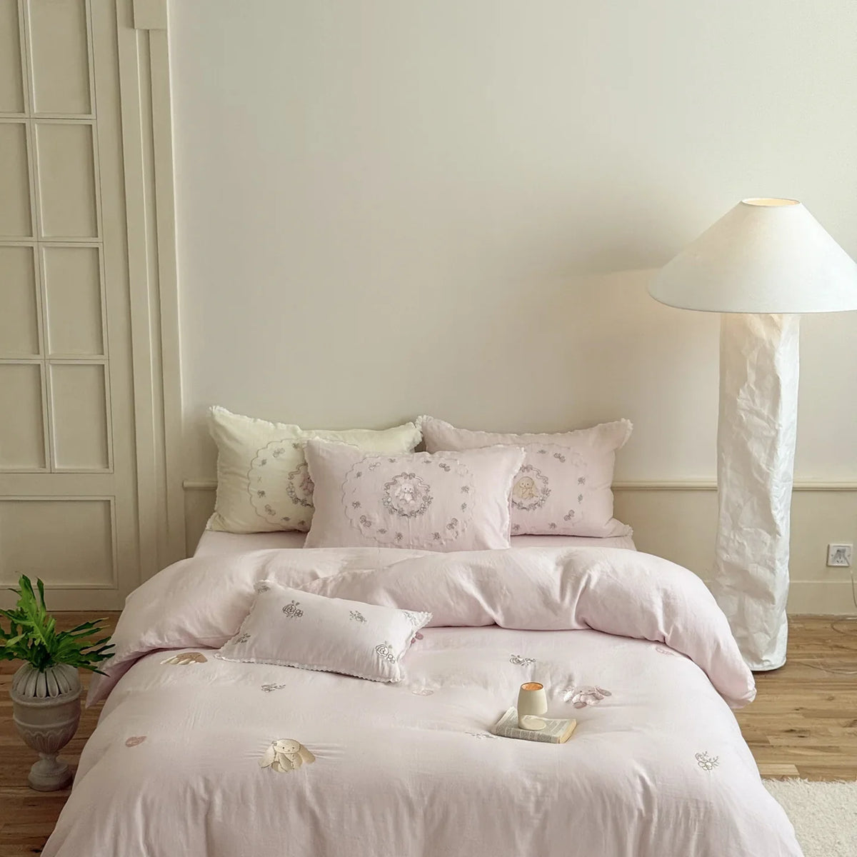 Bedding Set Embroidered Rose 100% Cotton 4 Piece