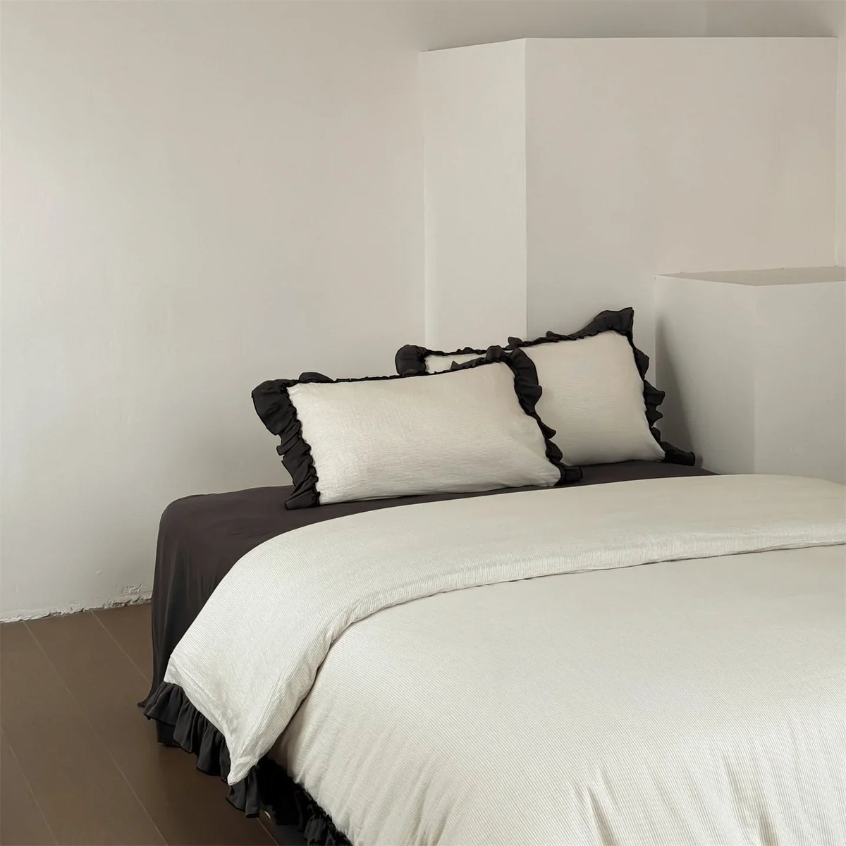 Bedding Set Fine Cotton Blend Wrinkle-Resistant Ruffle Trim