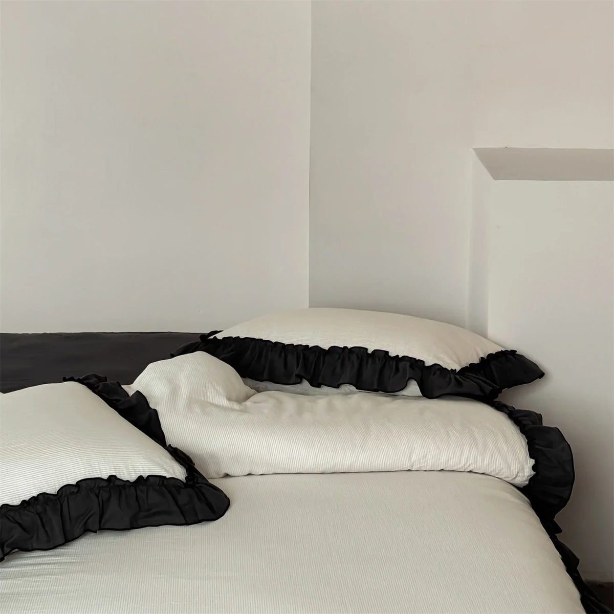 Bedding Set Fine Cotton Blend Wrinkle-Resistant Ruffle Trim
