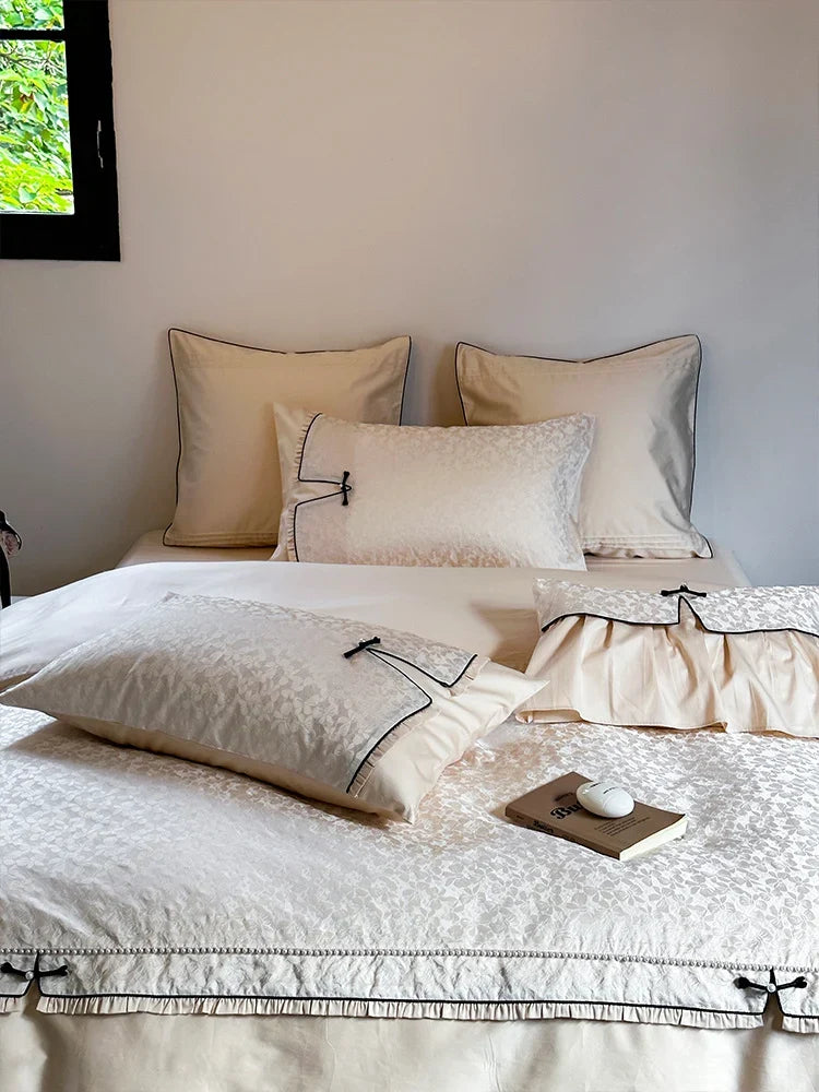 Bedding Set Jacquard Floral Ruffles Four-Piece Machine Washable