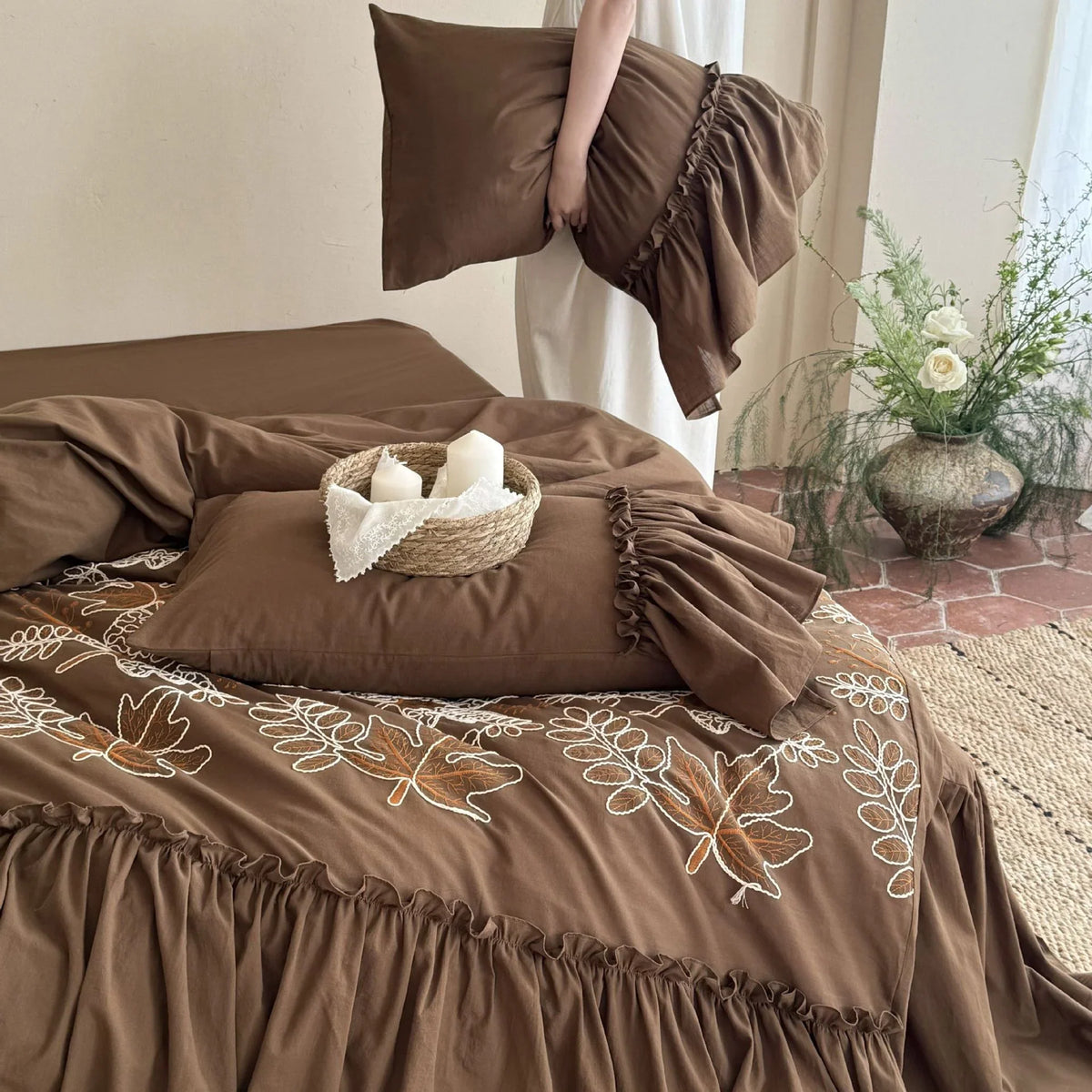 Bedding Set Leaf Embroidered Cotton Blend Ruffled Pillowcases