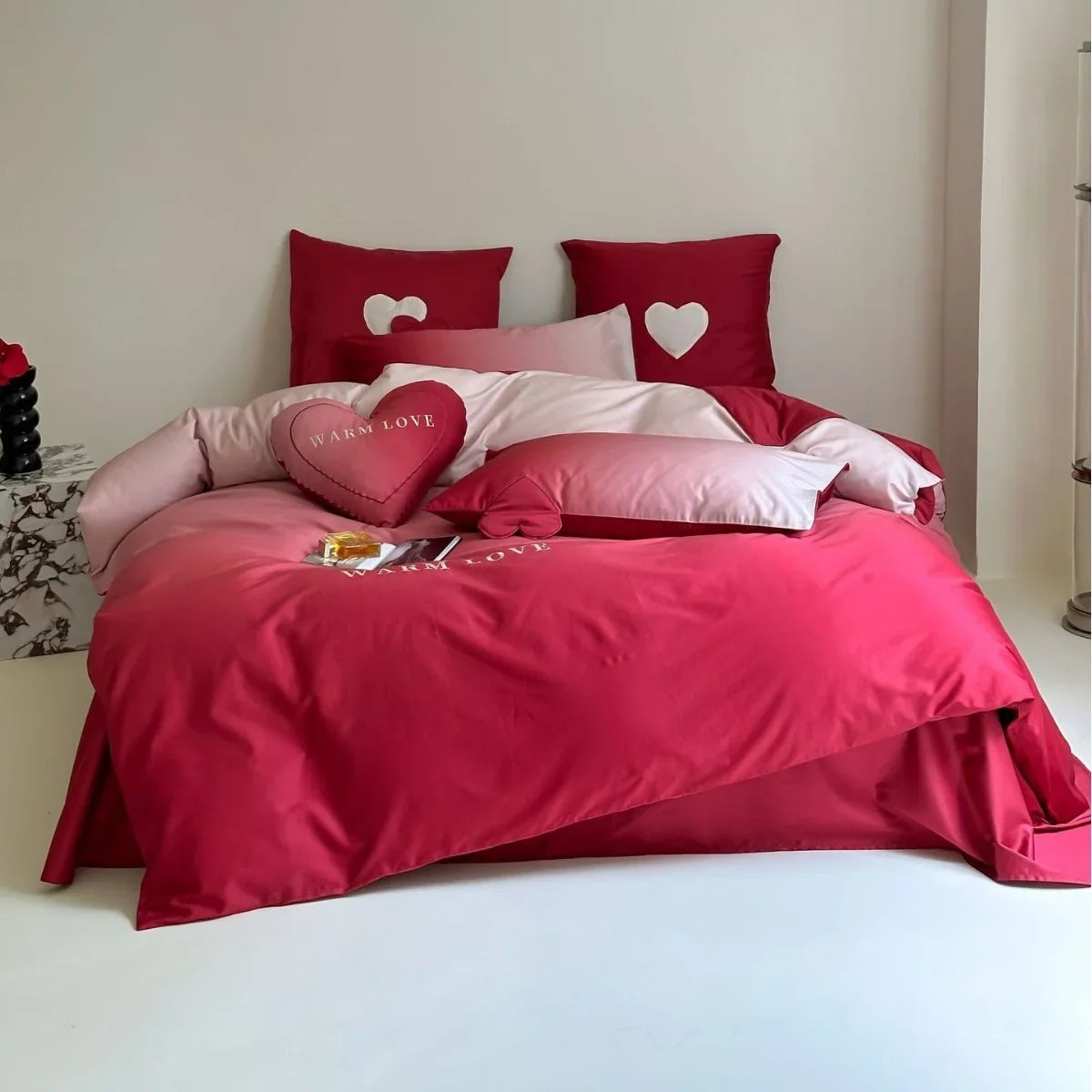 Bedding Set Reversible Cotton Satin 4-Piece Heart Appliqué