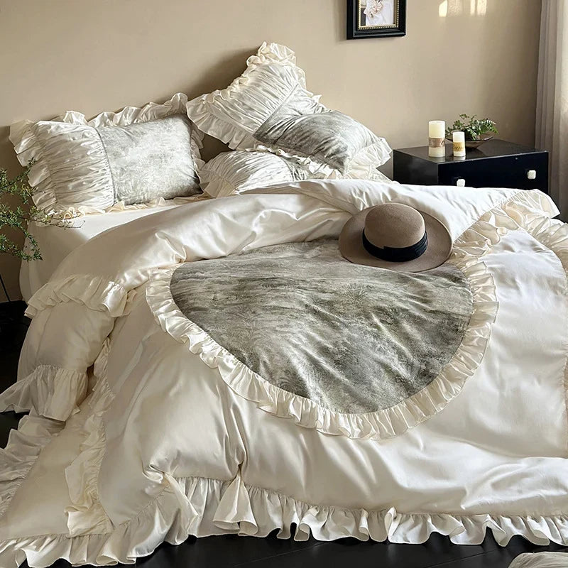 Bedding Set Ruffled Edges & Velvet Heart Satin-Look Fabric
