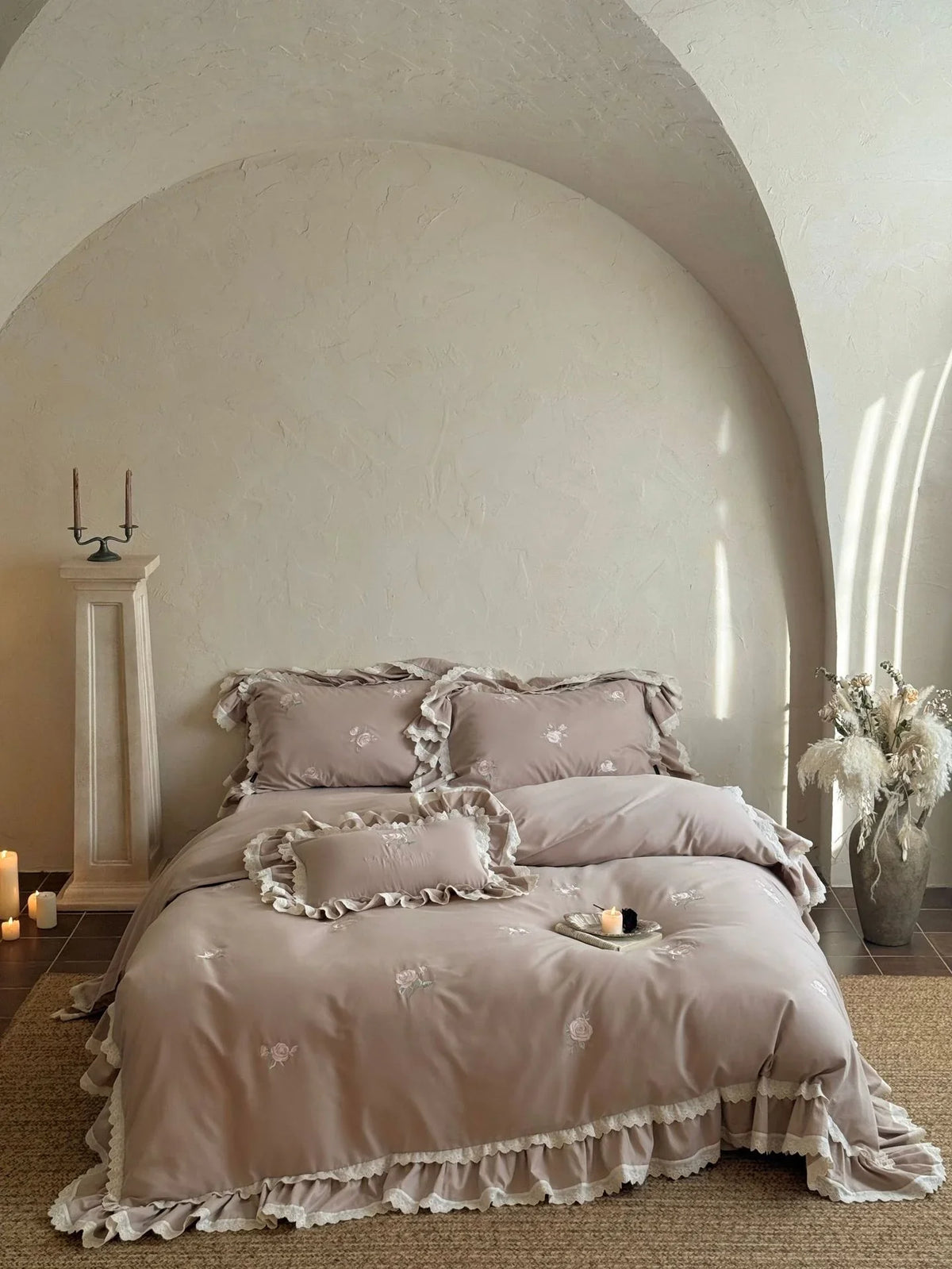 Bedding Set Ruffled Lace & Rose Embroidery
