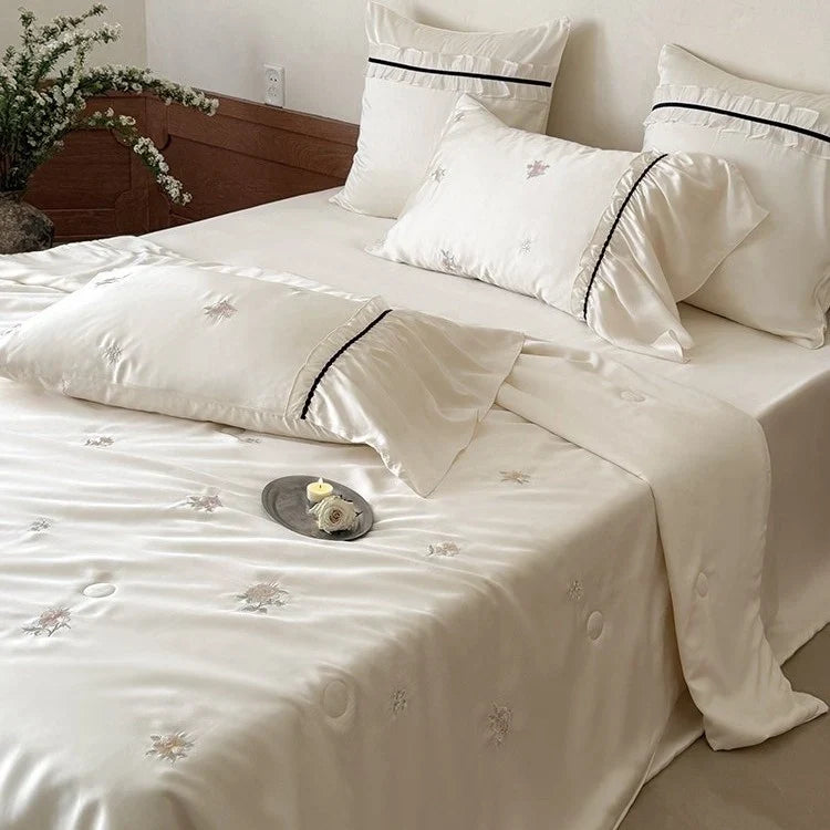 Bedding Set Satin Temperature-Regulating Floral Embroidery
