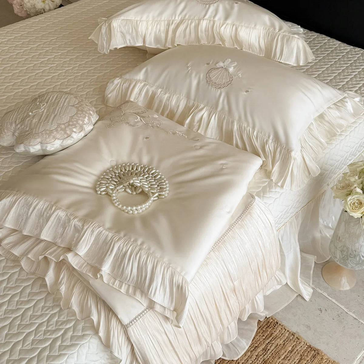 Bedding Set Silky Satin Floral Embroidered Quilted 4-Piece