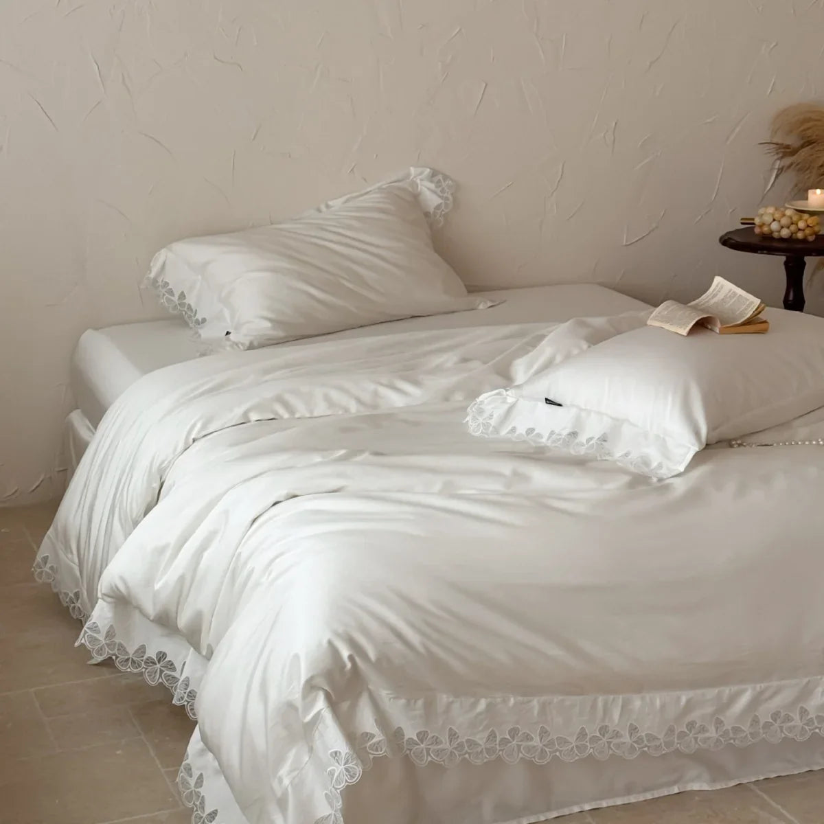 Bedding Set Temperature-Regulating Cotton Satin Lace Border