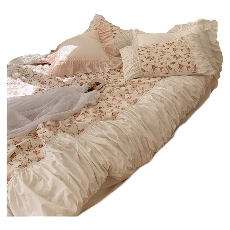 Bedding Set Vintage Rose Pattern & Ruffle Trim