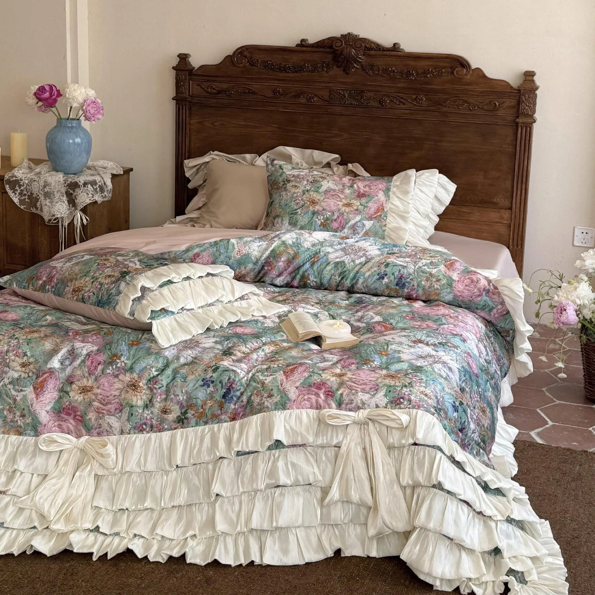 Bedding Set Watercolor Floral & Ruffle Trim