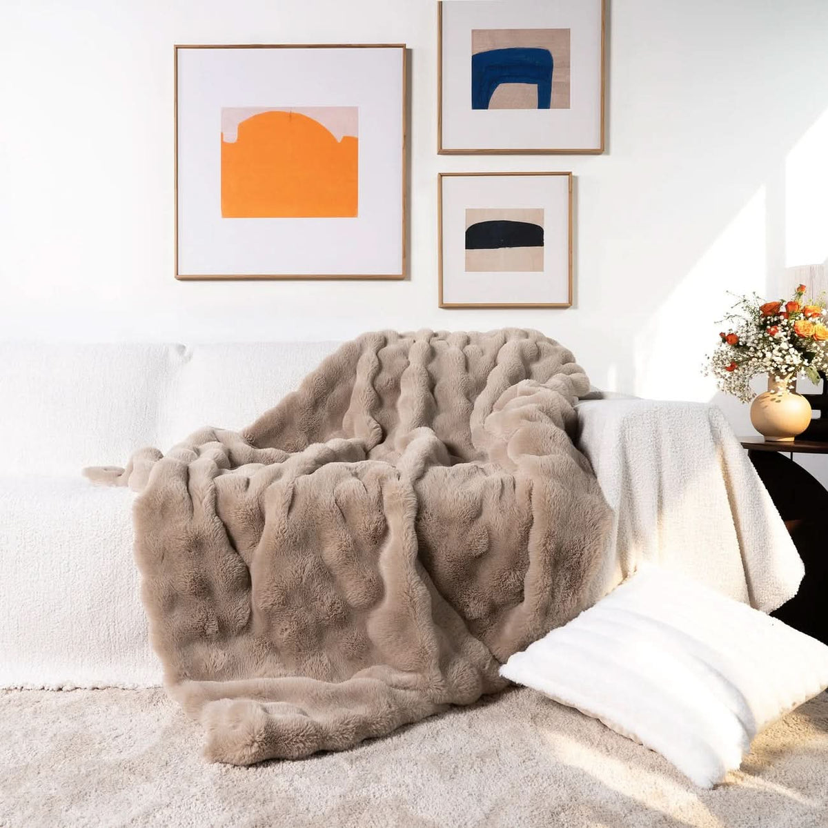 Blanket Double-Layer Faux Fur Machine-Washable Year-Round Comfort