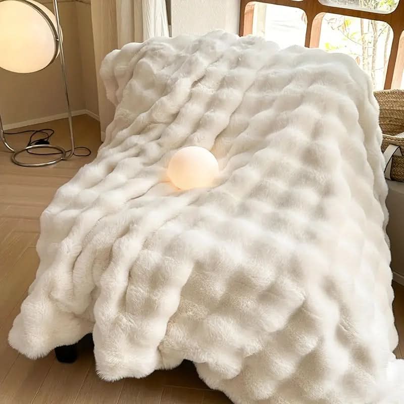 Blanket Double-Layer Faux Fur Machine-Washable Year-Round Comfort