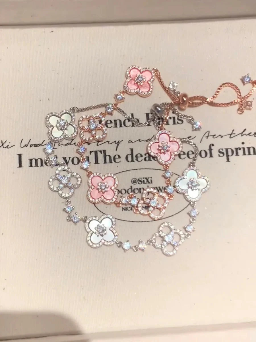 Bracelet Floral Shell & Crystal Gold Plated Adjustable Fit