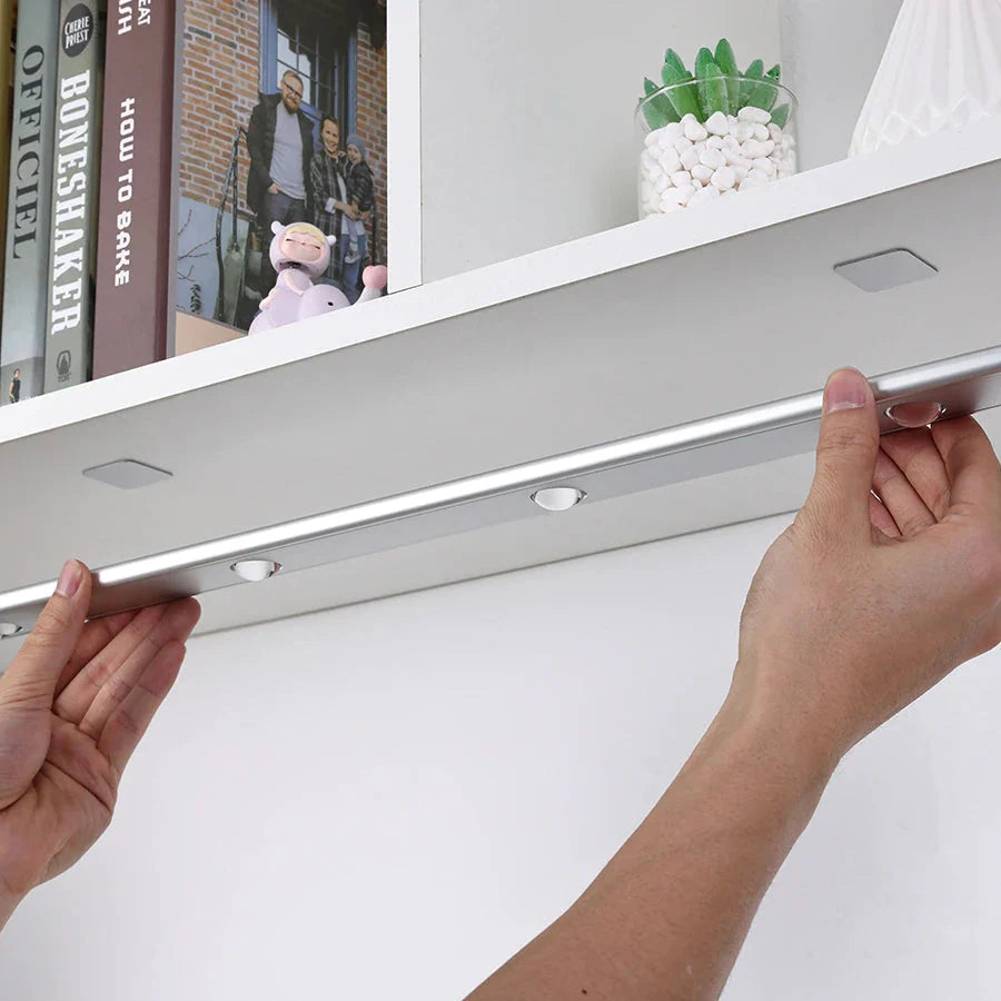 Cabinet Light Motion-Activated USB Rechargeable Aluminum