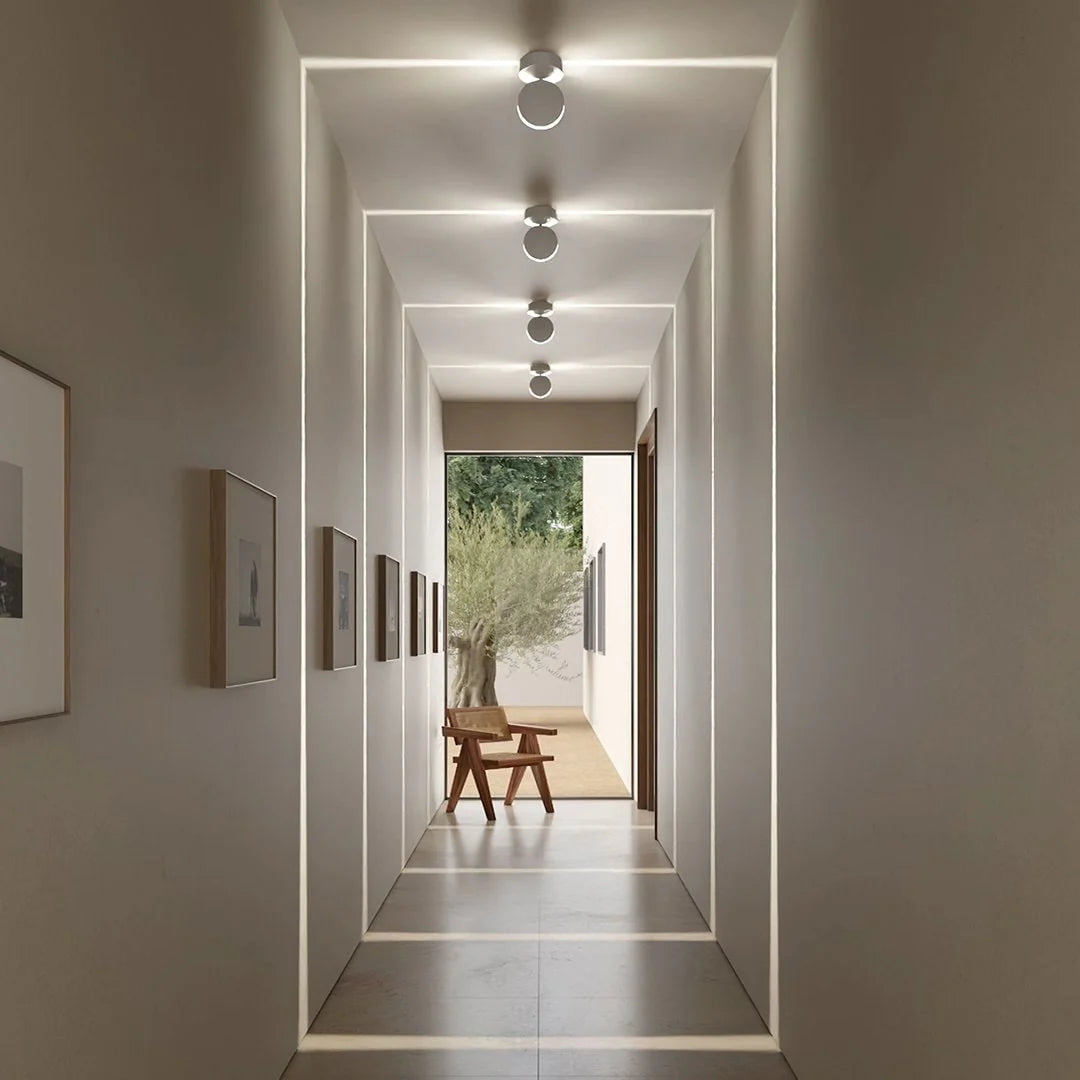 Ceiling Spotlight Aimable Head Narrow Beam