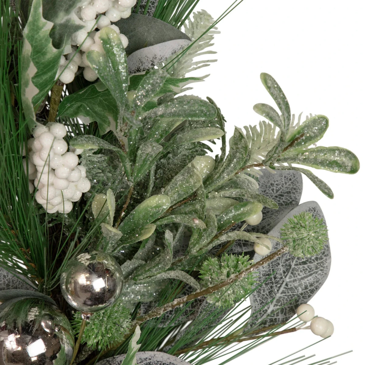 Christmas Wreath 24 Inch Frosted Pinecones & White Berries
