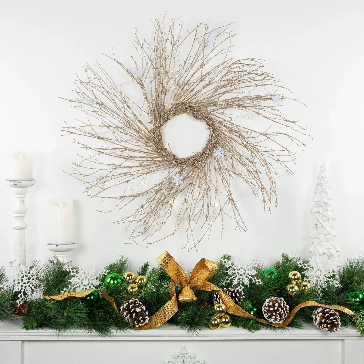 Christmas Wreath 28 Inch Warm White LED Battery Operated