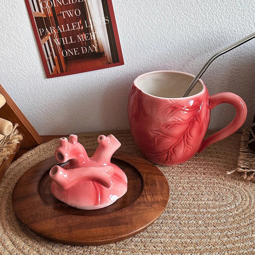 Coffee Mug Sculpted Anatomical Heart With Lid & Straw