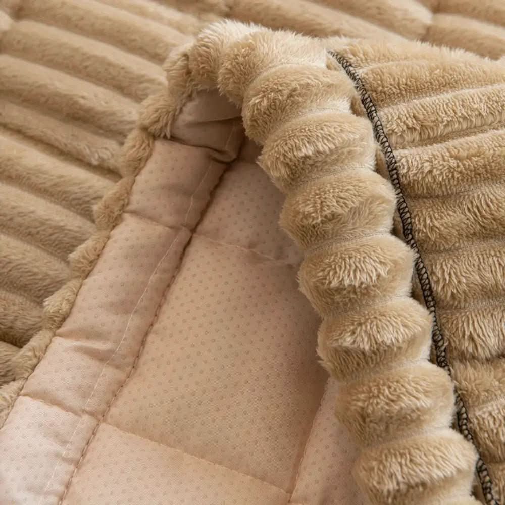 Couch Cover Plush Polyester Non-Slip Machine-Washable