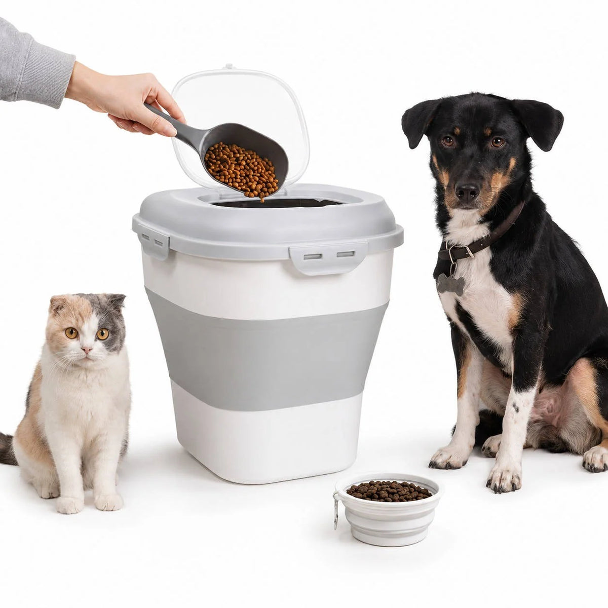 Dog Food Container Airtight Collapsible Wheels & Scoop