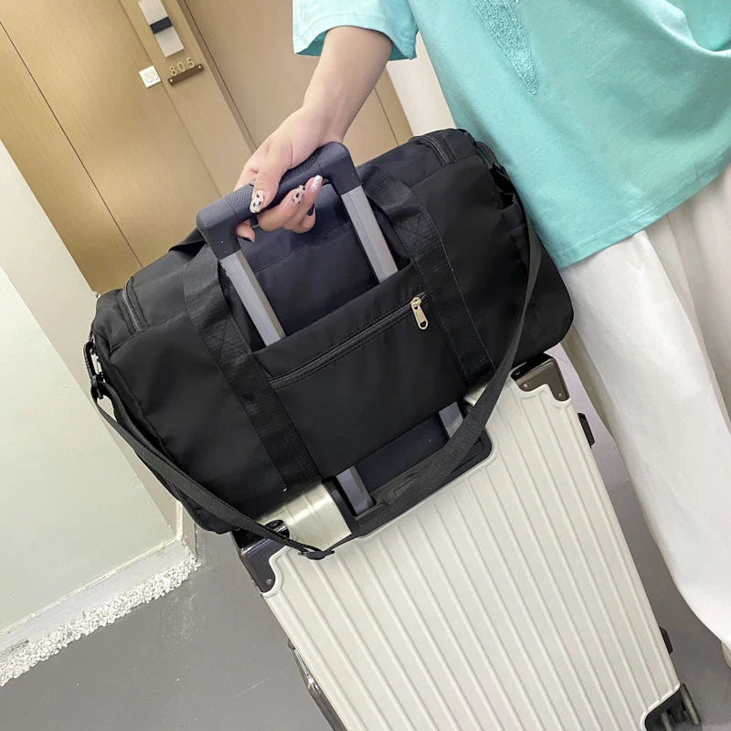 Duffel Bag Spacious Multi-Pocket Weather-Resistant