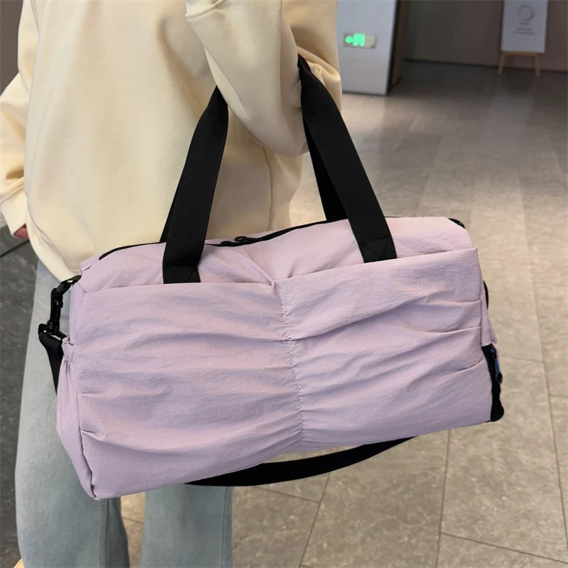 Duffel Bag Tear-Resistant Fabric Spacious Interior & Multiple Pockets