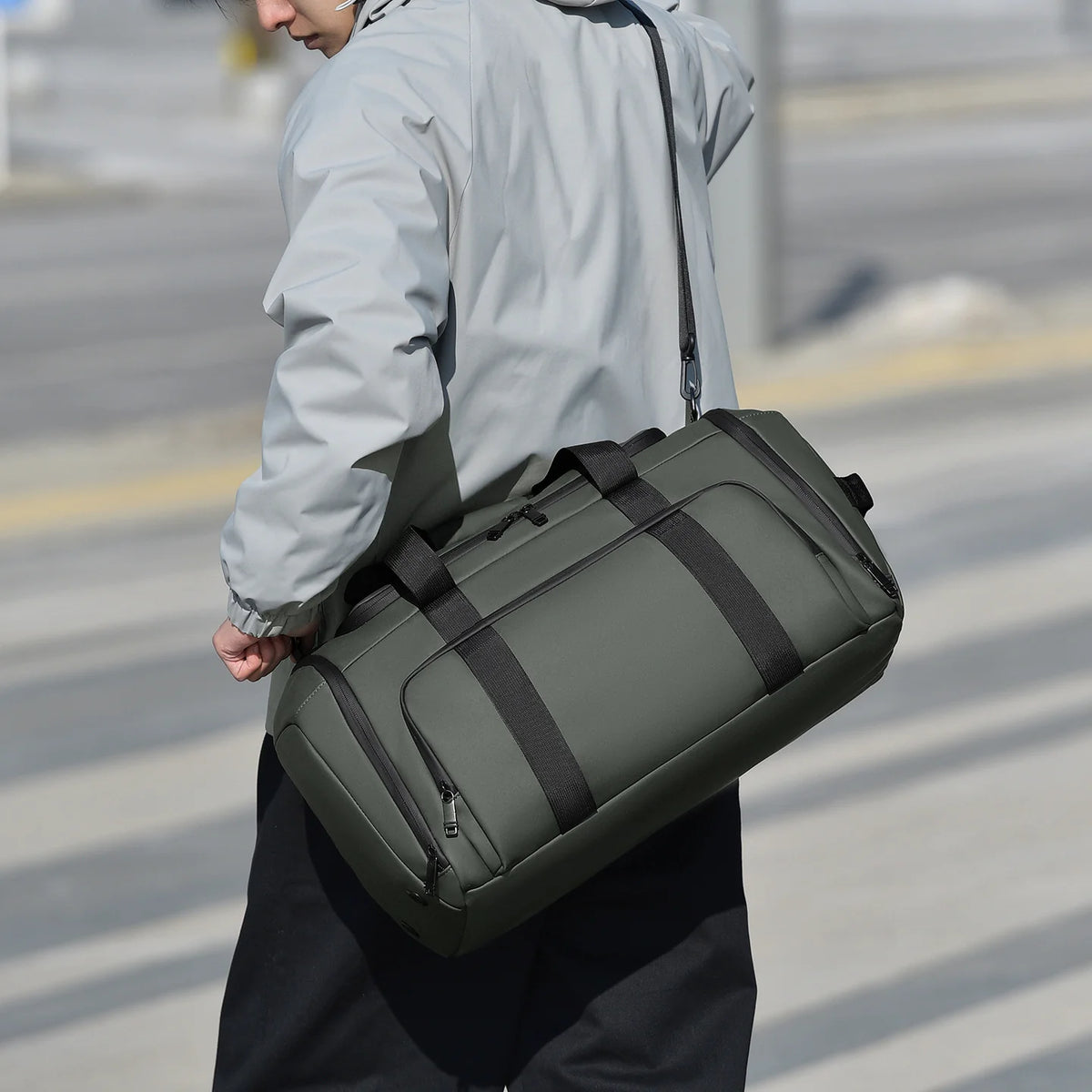 Duffel Bag Waterproof Multiple Pockets & Padded Shoulder Strap