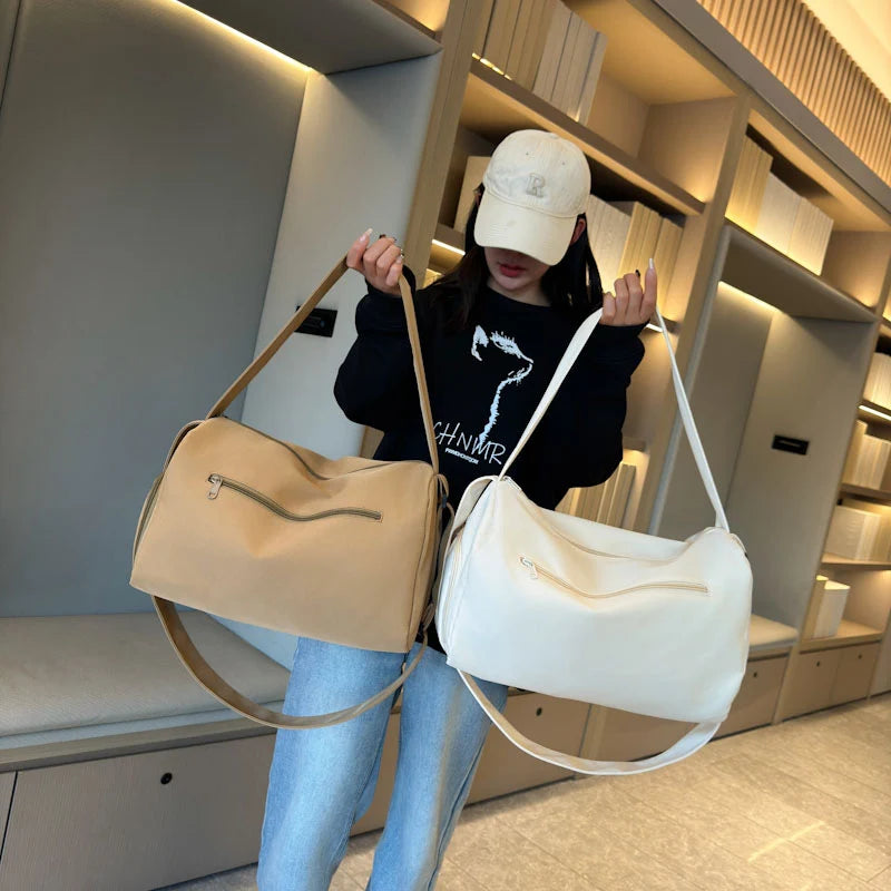 Duffle Bag Water-Resistant Multiple Pockets Adjustable Strap
