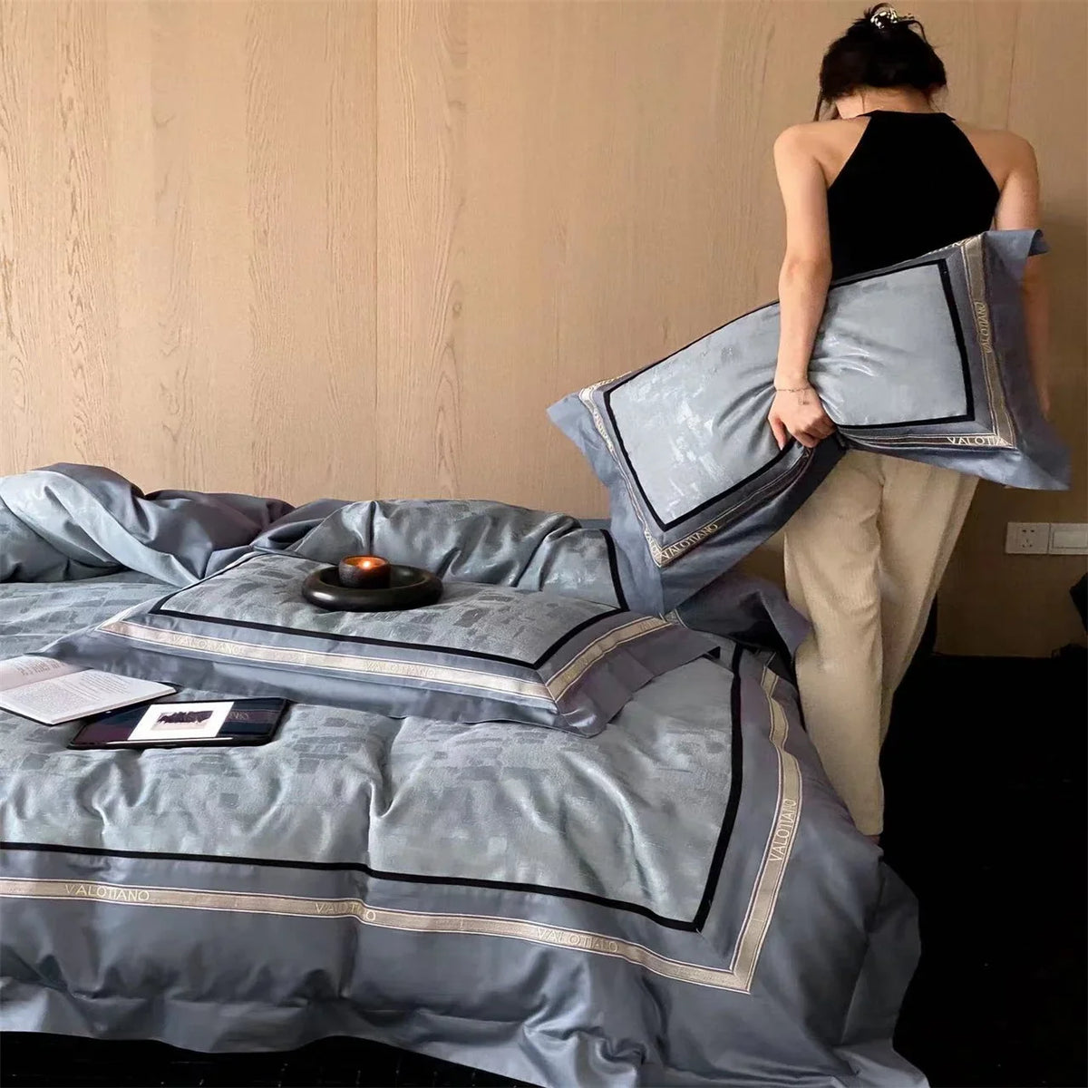Duvet Cover Set 100% Cotton Satin Jacquard Reinforced Edges