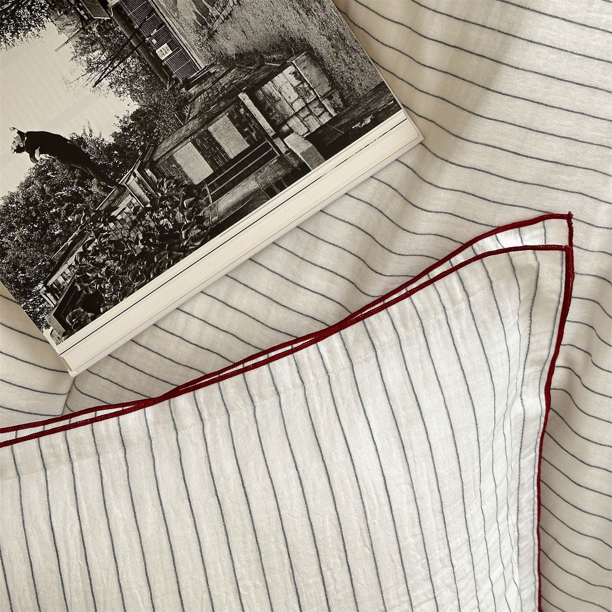 Duvet Cover Set Breathable Cotton Fine Stripes & Contrast Piping