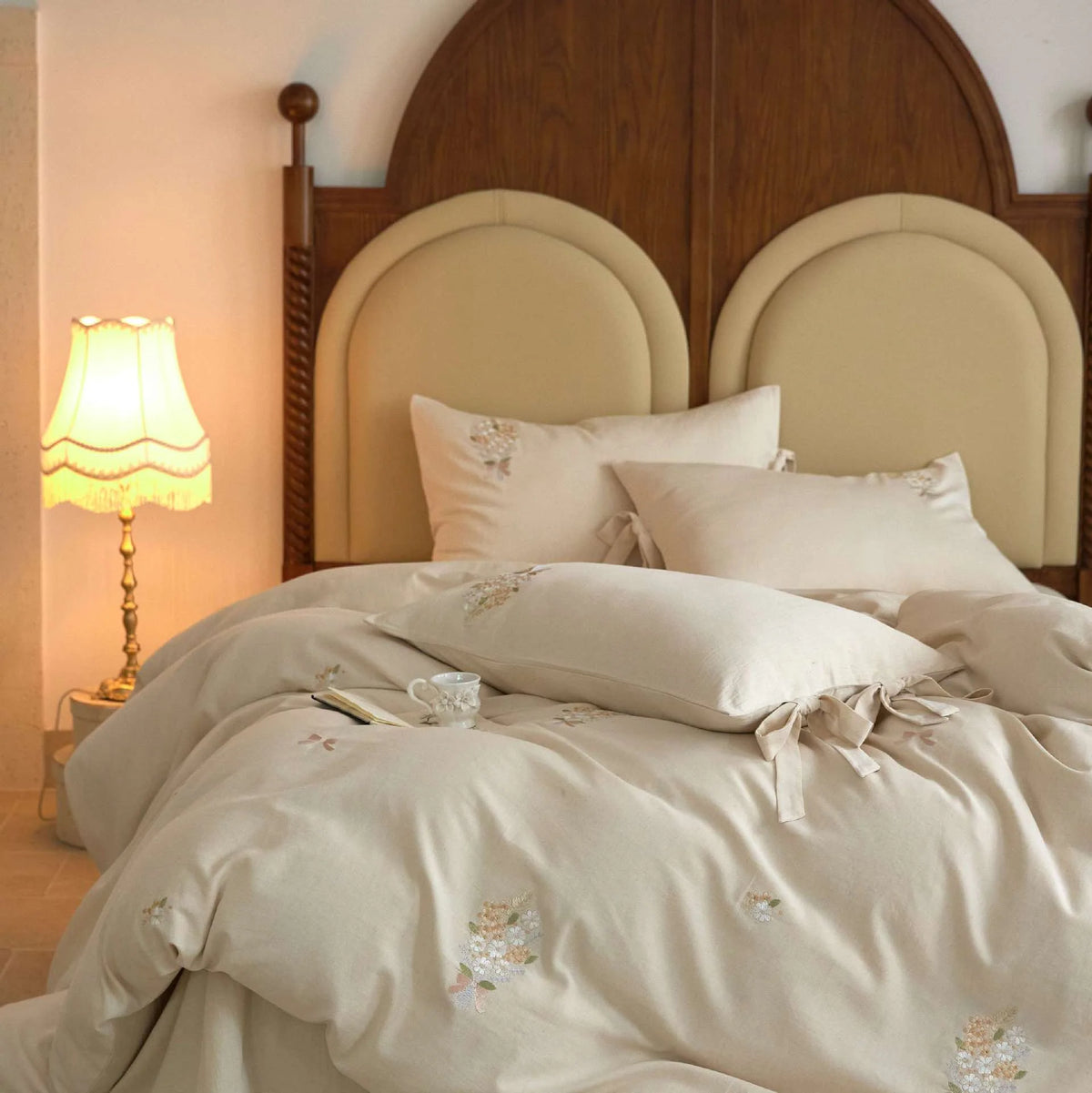 Duvet Cover Set Cotton Floral Embroidery 4-Piece