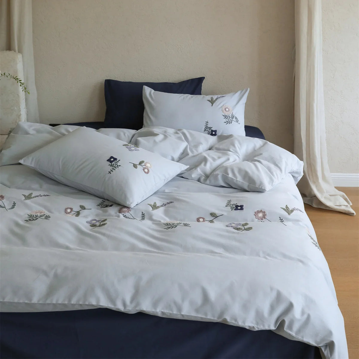 Duvet Cover Set Cotton Percale Wildflower Embroidery Concealed Zipper