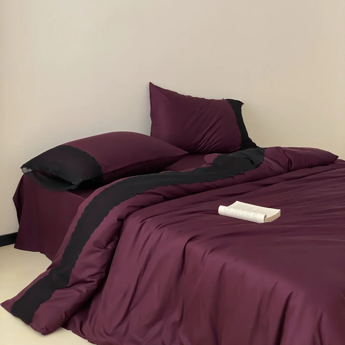 Duvet Cover Set Cotton Satin Temperature-Regulating Concealed Closures
