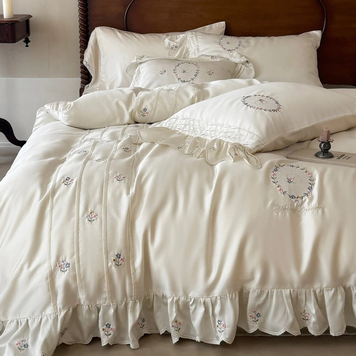 Duvet Cover Set Embroidered Cotton Satin 4-Piece