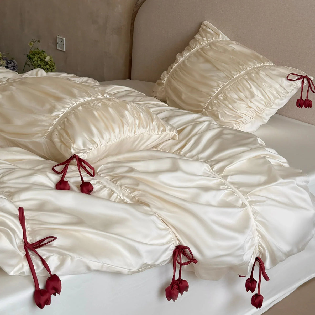 Duvet Cover Set Gathered Satin Tassel Trim Machine Washable