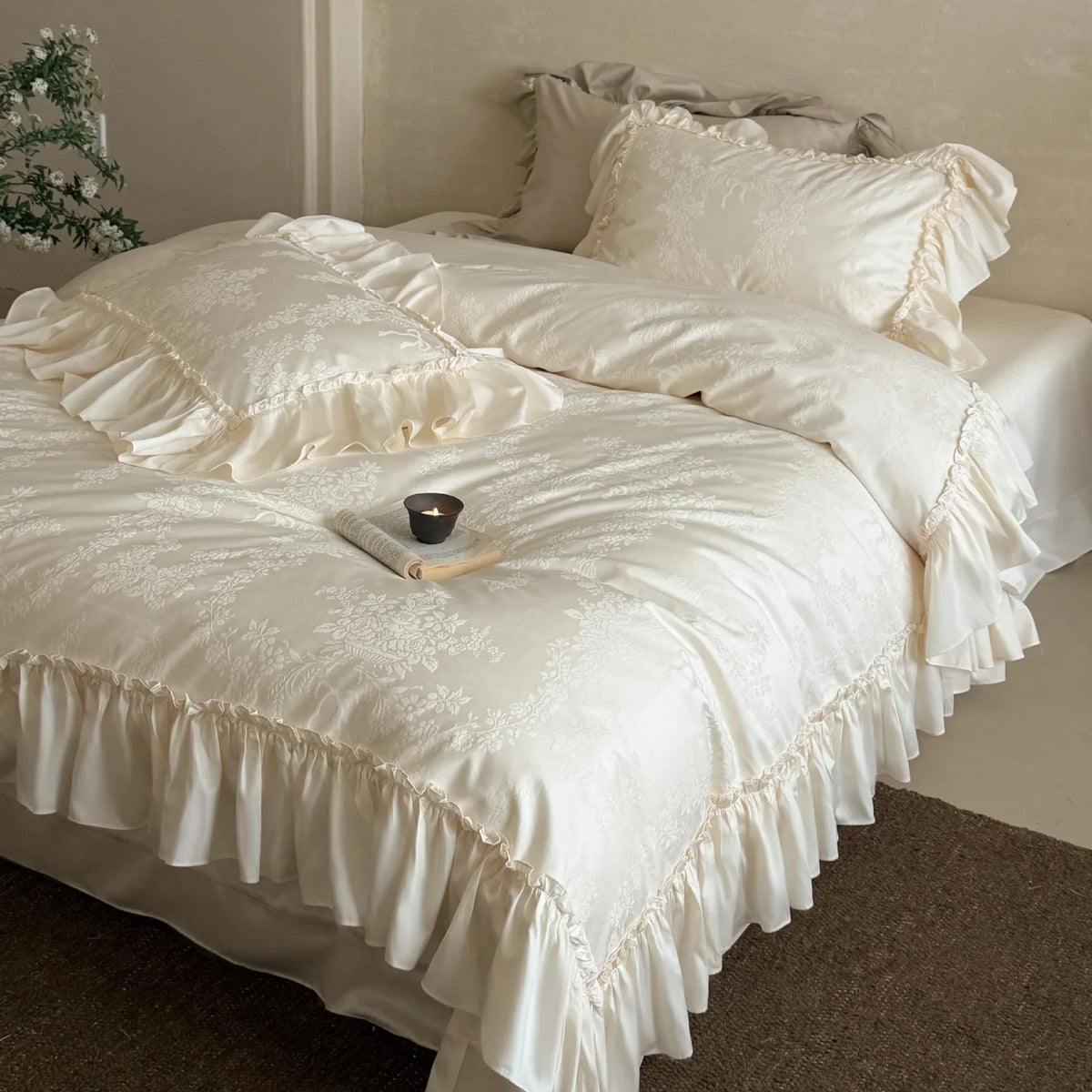 Duvet Cover Set Jacquard Floral Ruffle Trim Satin-Like Finish