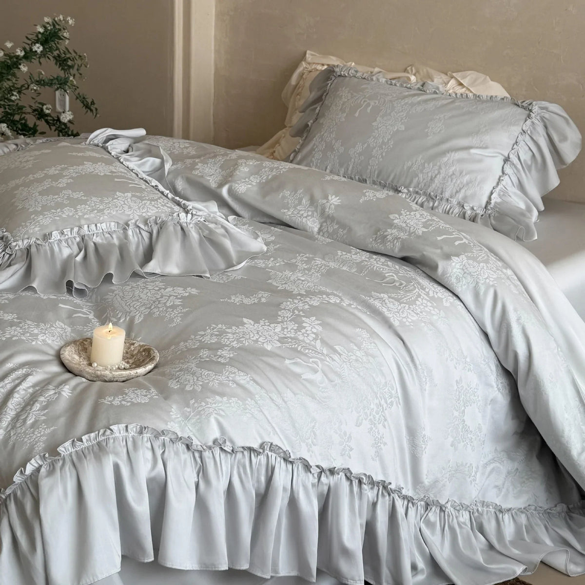 Duvet Cover Set Jacquard Floral Ruffle Trim Satin-Like Finish