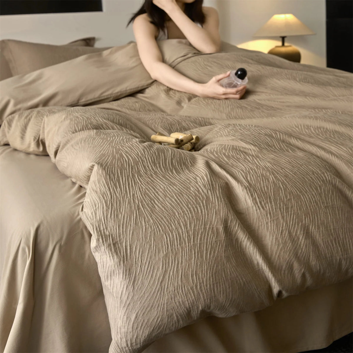 Duvet Cover Set Reversible Jacquard Machine Washable