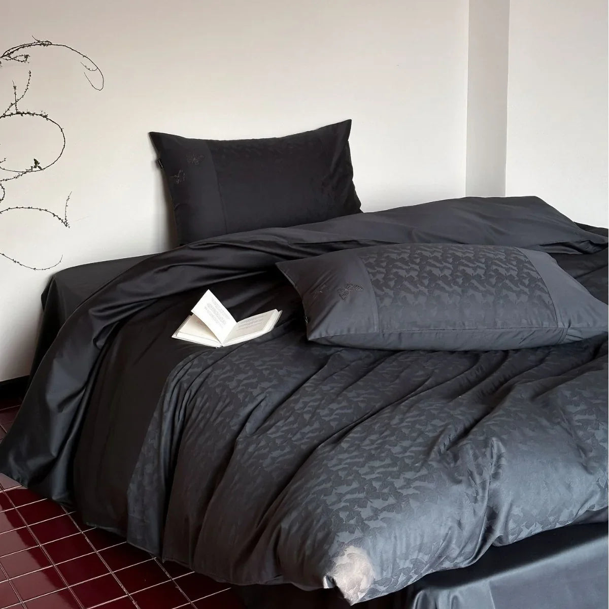Duvet Cover Set Satin Floral Jacquard 4-Piece