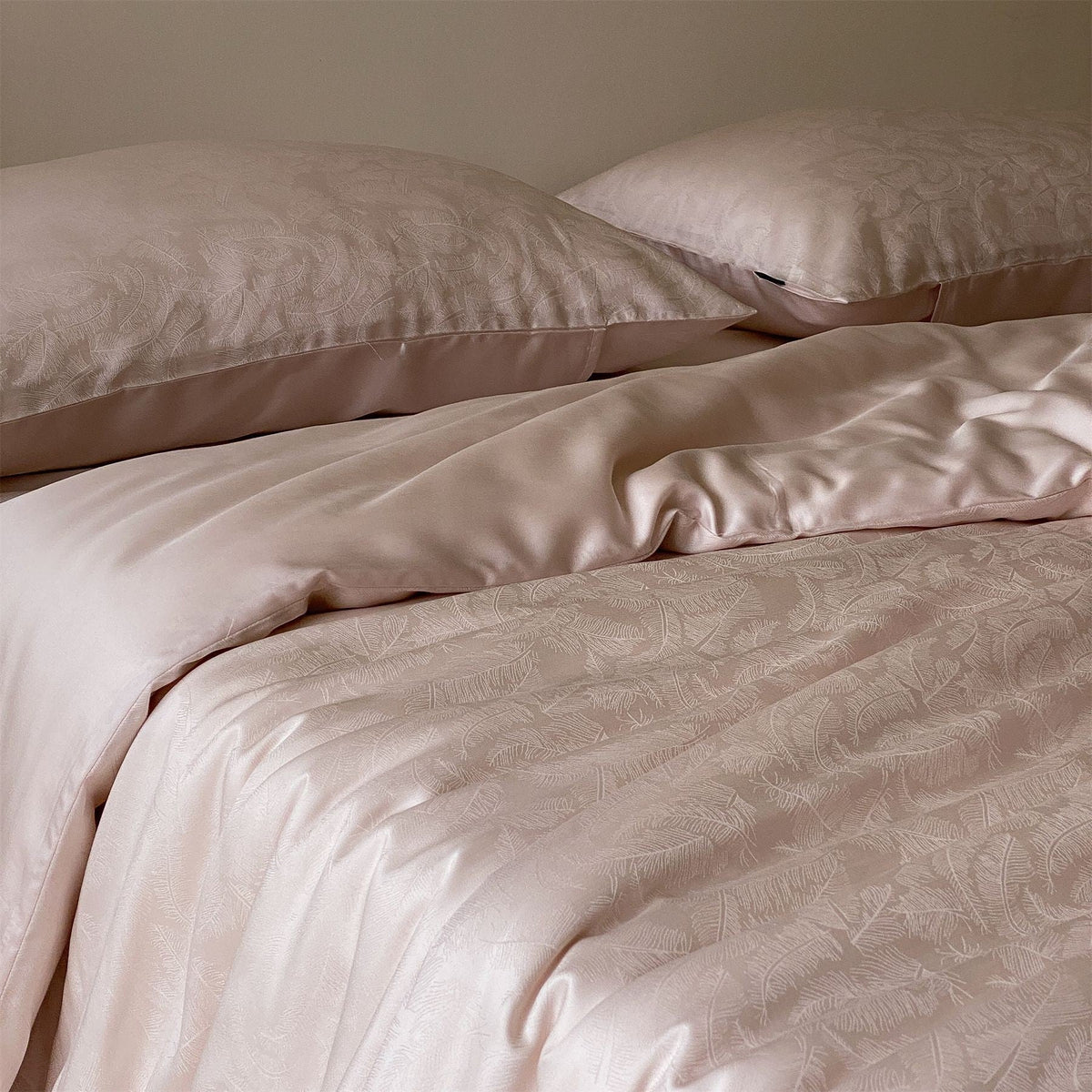 Duvet Cover Set Satin Jacquard Hidden Zipper & Machine Washable