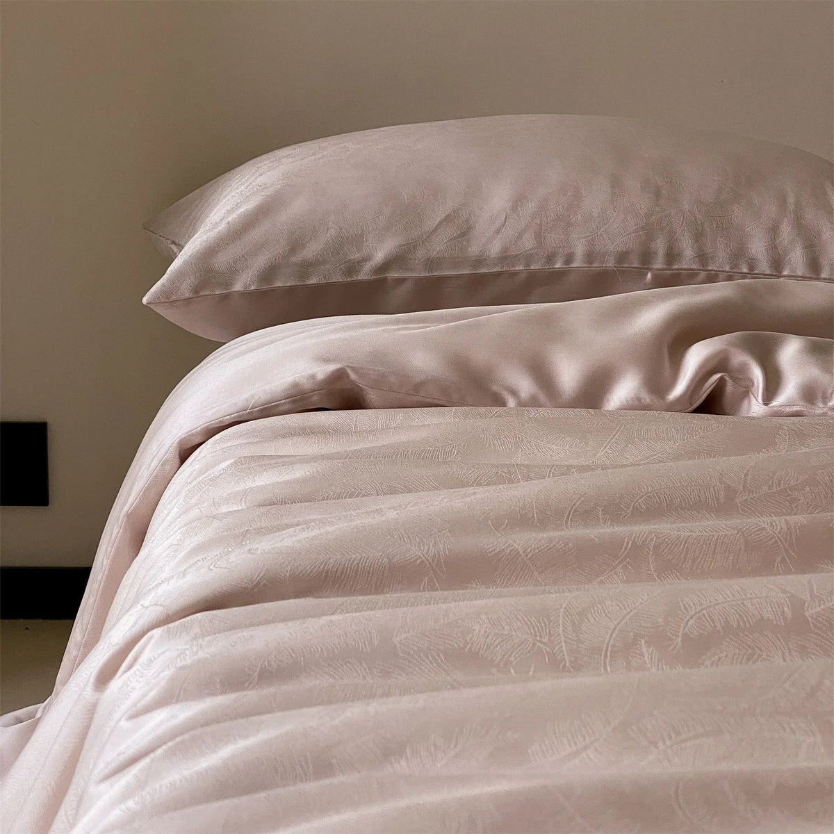Duvet Cover Set Satin Jacquard Hidden Zipper & Machine Washable