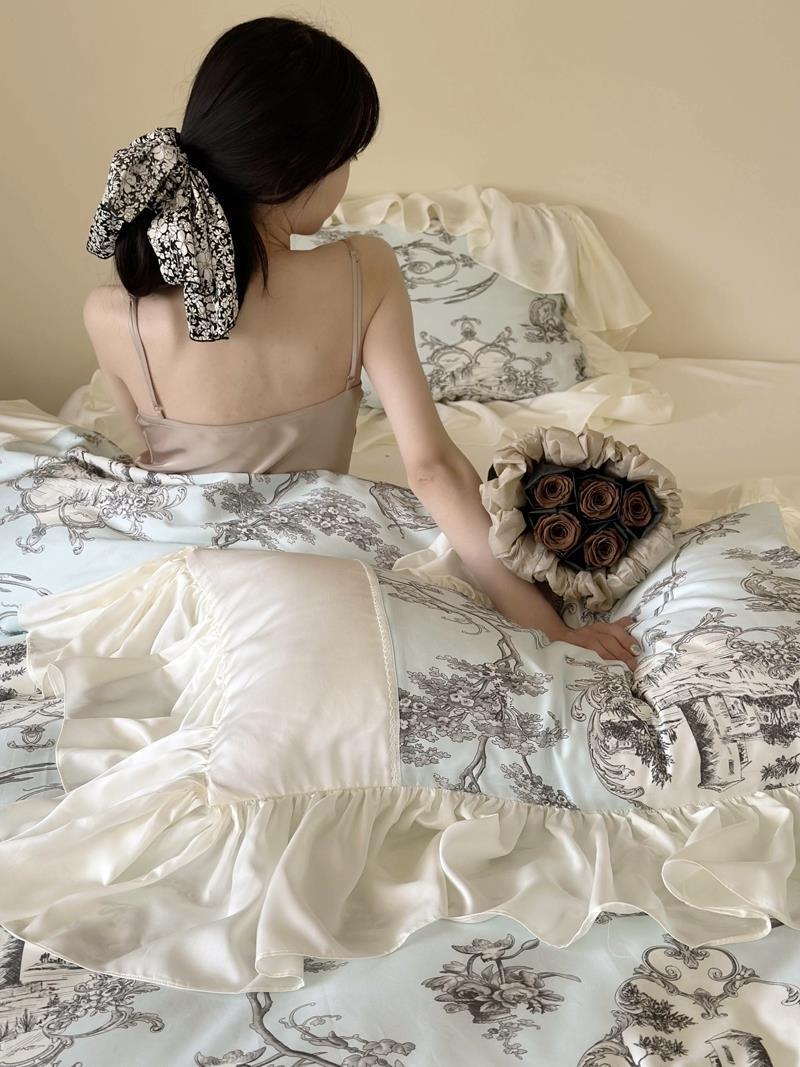 Duvet Cover Set Satin Vintage Toile Ruffled Trim