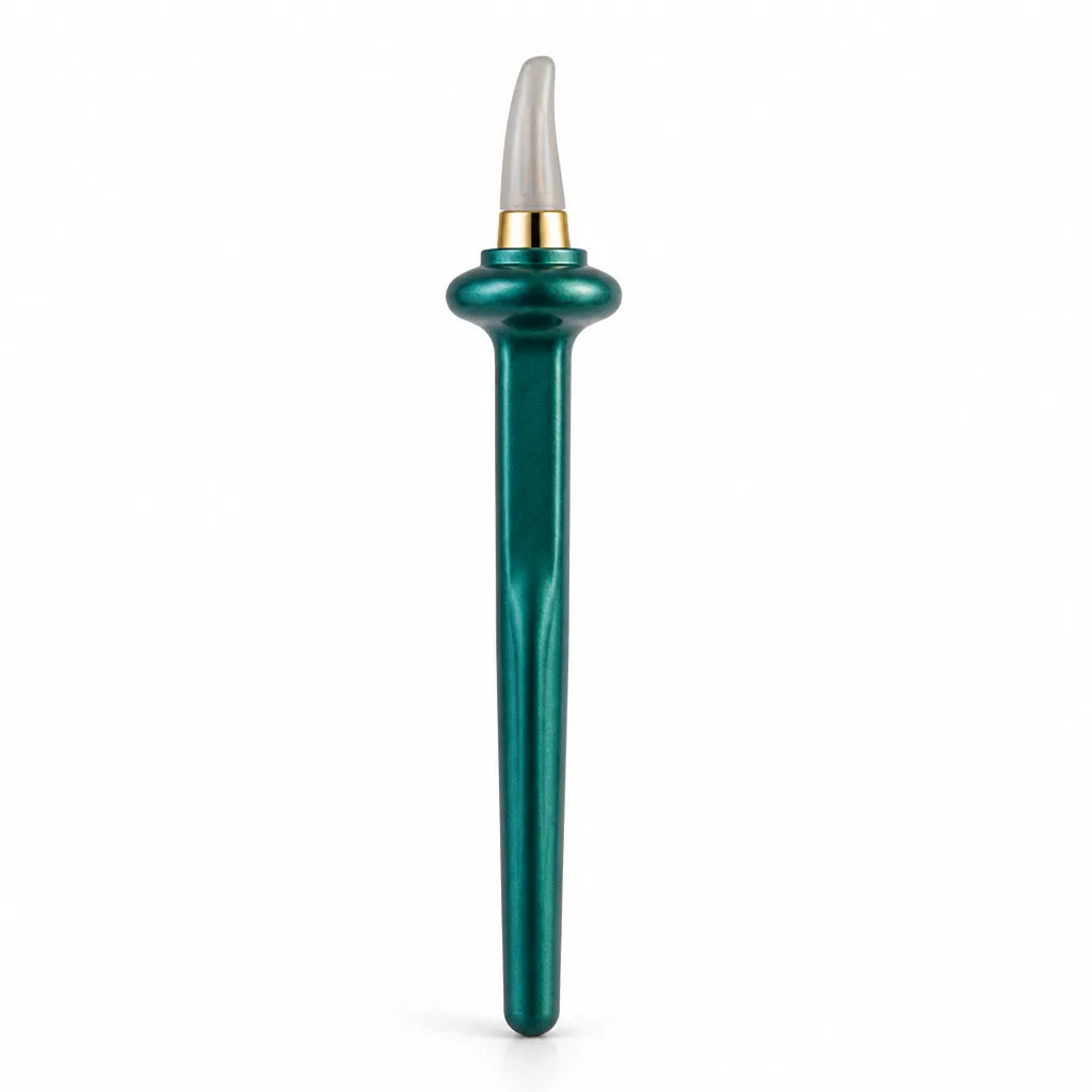 Eyeliner Tool Precision Tip & Ergonomic Grip