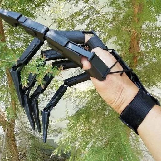 Finger Extensions Articulated Adjustable Elastic Wrist Strap
