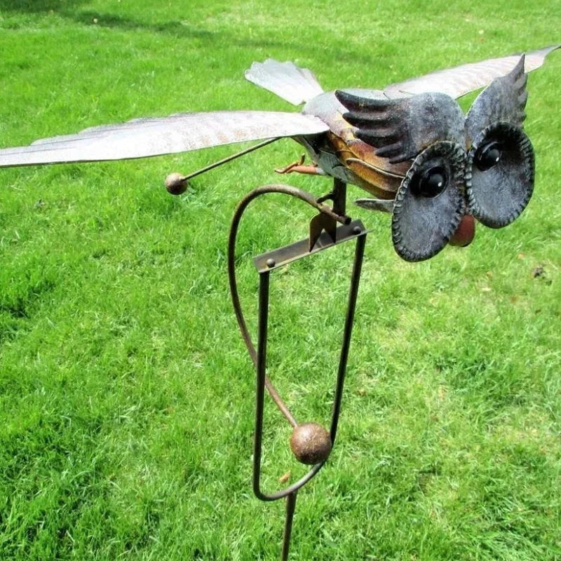 Garden Bird Sculpture Lifelike Flapping Wings & Powder-Coated Metal