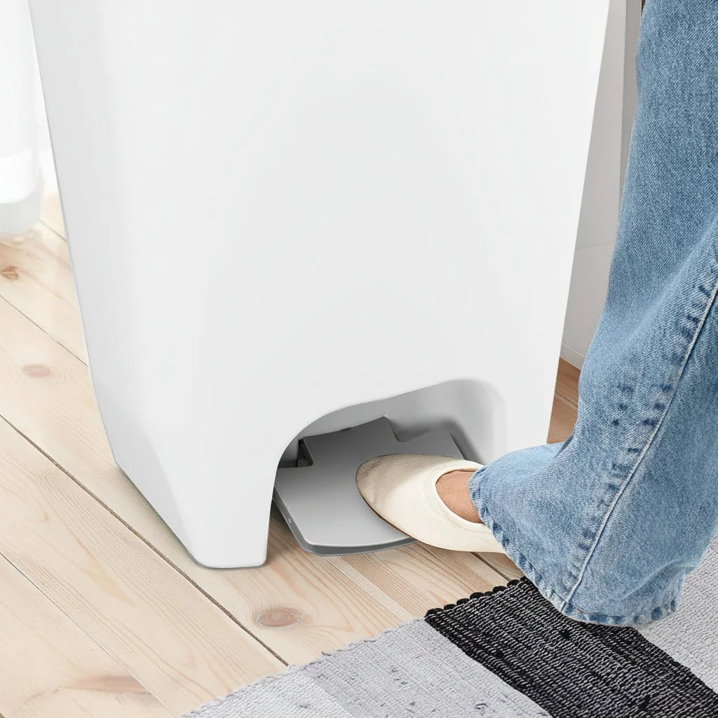 Kitchen Bin Step Pedal 13 Gallon Soft-Close Lid